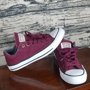 Converse. Size 7.5 Women
